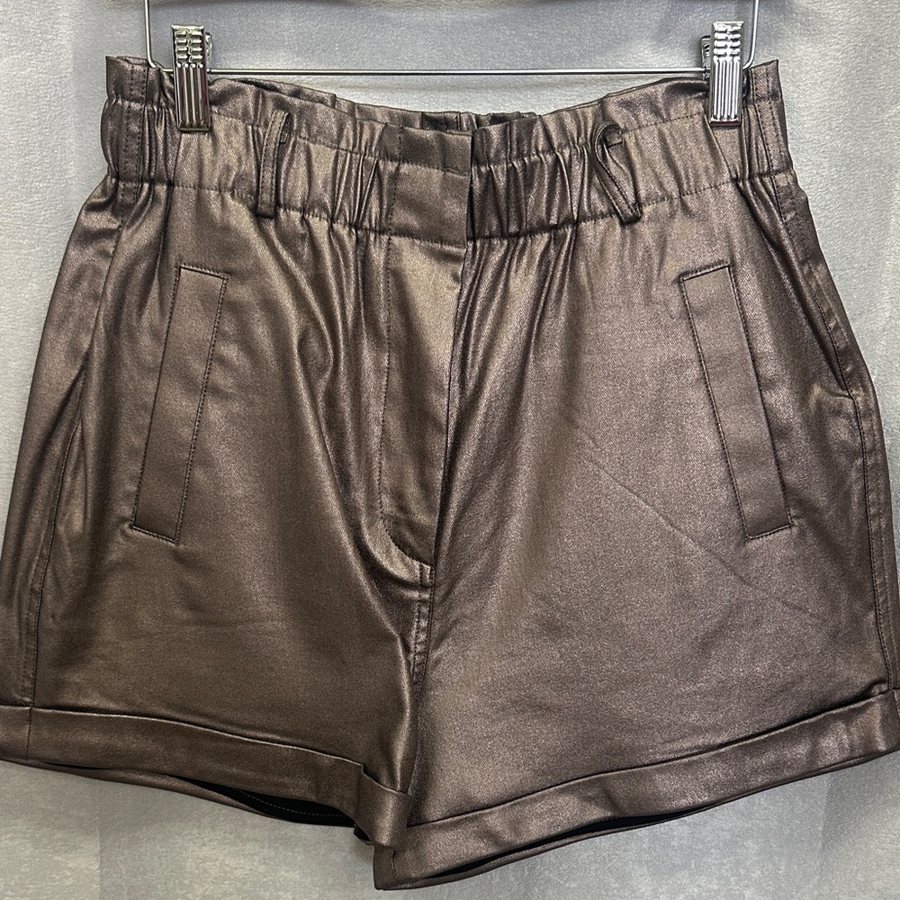 New with tags shorts. Bronze. Skies are Blue.